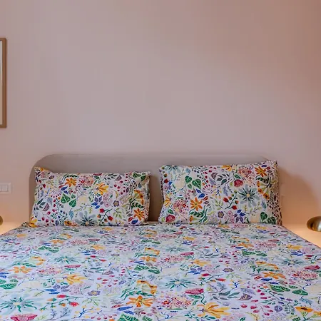 Villa Elisa Your Oasis With Parking In Town Roma